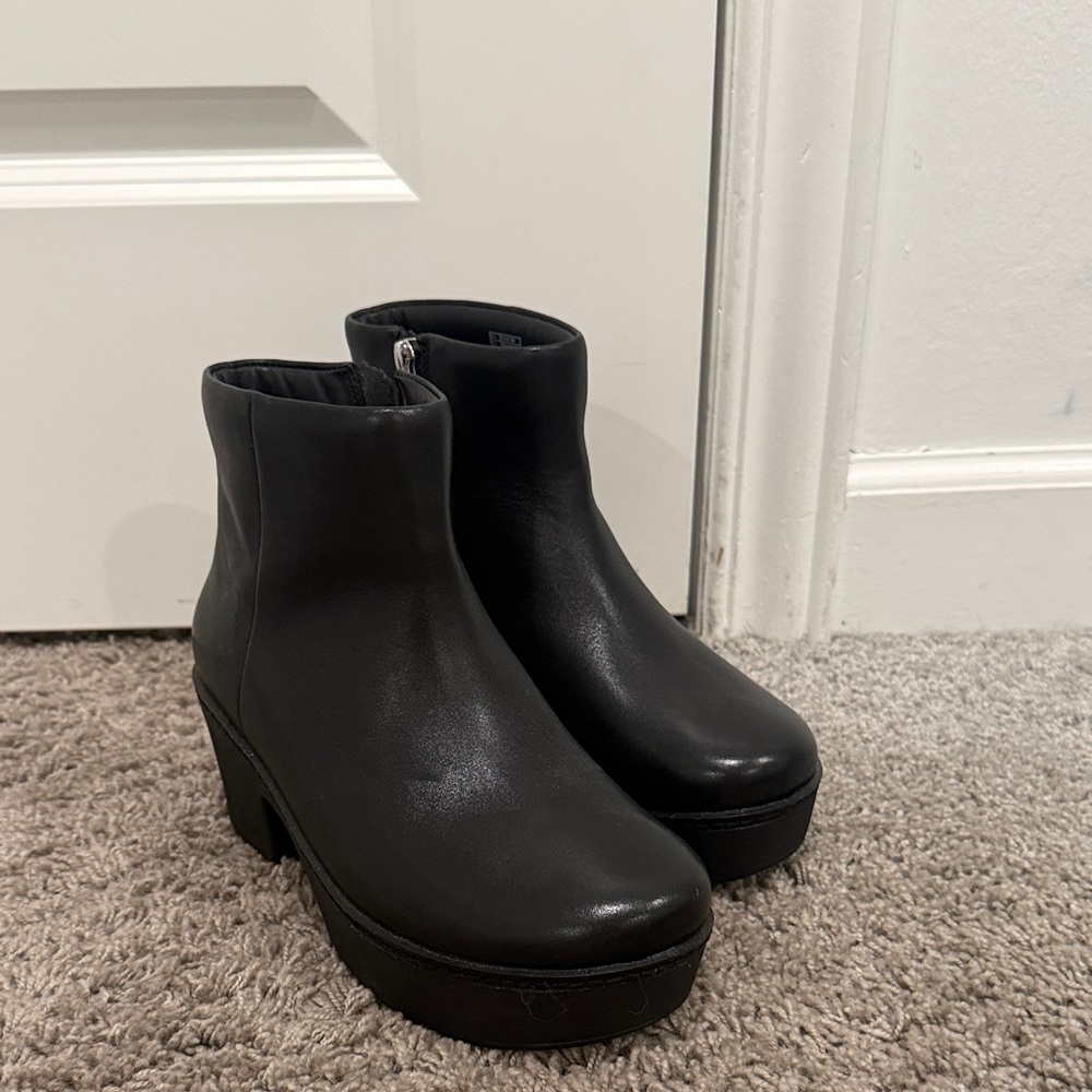 Women's Black Platform Ankle Booties - Classic Minimalist Style